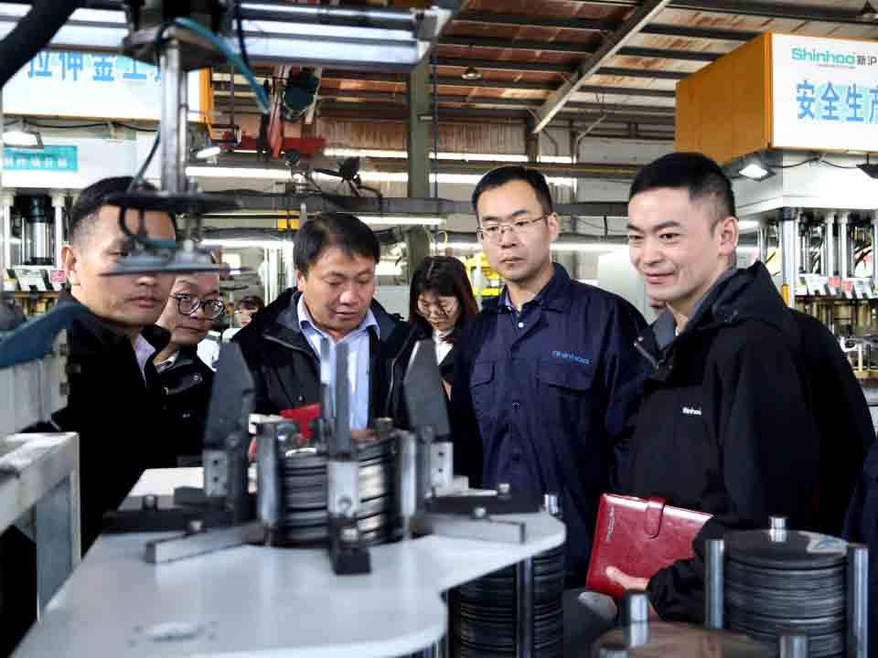 Shinhoo Holds On-site Dayä¸¨Focus on Frontline Production and Safety